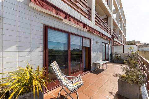 PRAIAS DE CANIDELO - Magnífico apartamento nos TERRAÇOS DO ATLÂNTICO - Avenida Beira Mar, 1071