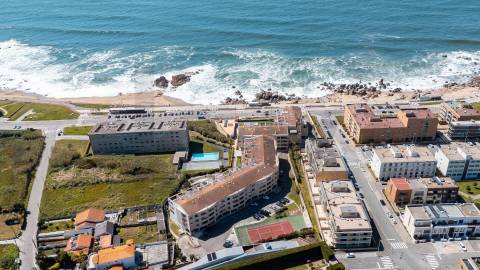 PRAIAS DE CANIDELO - Magnífico apartamento nos TERRAÇOS DO ATLÂNTICO - Avenida Beira Mar, 1071