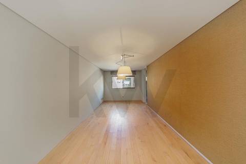 MORADIA T4+1 DE LUXO - RUA DE GONDARÉM (PORTO)