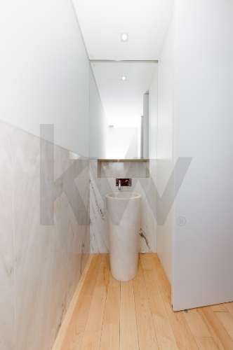 MORADIA T4+1 DE LUXO - RUA DE GONDARÉM (PORTO)