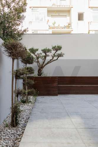 MORADIA T4+1 DE LUXO - RUA DE GONDARÉM (PORTO)