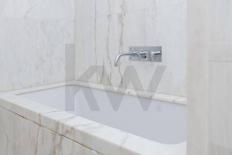 MORADIA T4+1 DE LUXO - RUA DE GONDARÉM (PORTO)