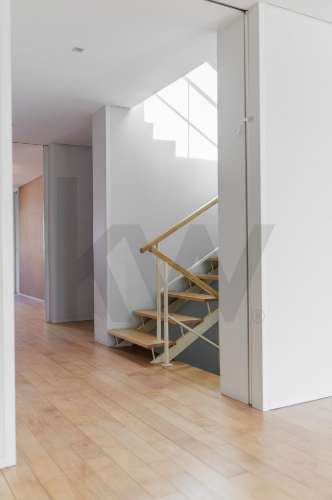 MORADIA T4+1 DE LUXO - RUA DE GONDARÉM (PORTO)