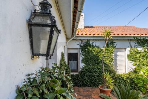 Moradia térrea nas "Quintas do Norte" com jardim e garagem - entre a praia e a ria