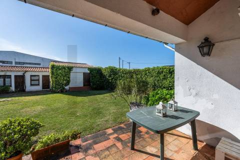 Moradia térrea nas "Quintas do Norte" com jardim e garagem - entre a praia e a ria