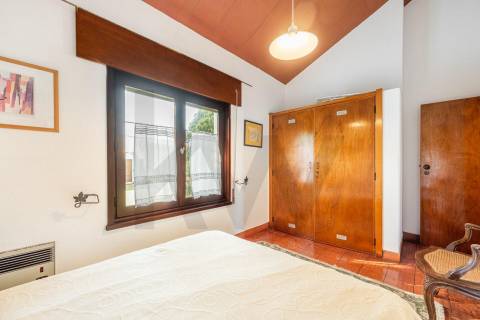 Moradia térrea nas "Quintas do Norte" com jardim e garagem - entre a praia e a ria