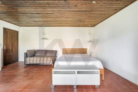 Moradia térrea nas "Quintas do Norte" com jardim e garagem - entre a praia e a ria