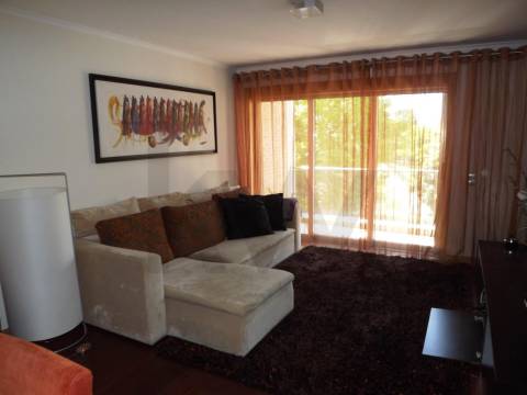 T2 mobilado com varanda para arrendamento - Ramalde