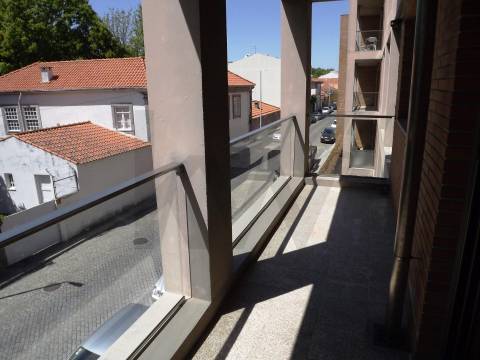 T2 mobilado com varanda para arrendamento - Ramalde