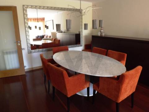 T2 mobilado com varanda para arrendamento - Ramalde