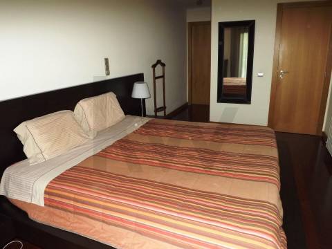 T2 mobilado com varanda para arrendamento - Ramalde