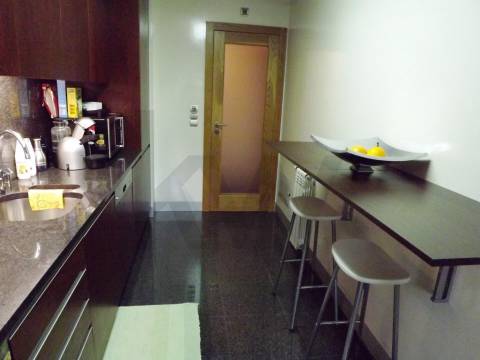 T2 mobilado com varanda para arrendamento - Ramalde