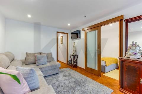 Moradia Térrea no centro de Leça da Palmeira junto ao mar!!