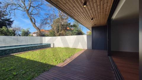 T4 Duplex com Piscina Privativa em Nevogilde NOVO