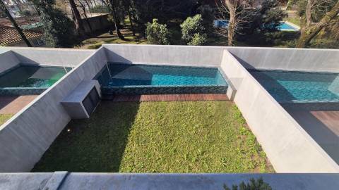 T4 Duplex com Piscina Privativa em Nevogilde NOVO