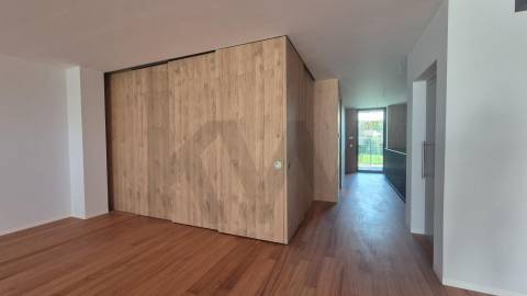 T4 Duplex com Piscina Privativa em Nevogilde NOVO