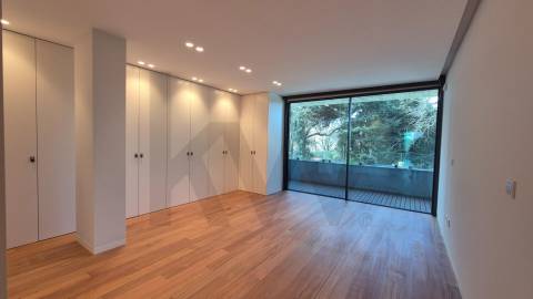 T4 Duplex com Piscina Privativa em Nevogilde NOVO