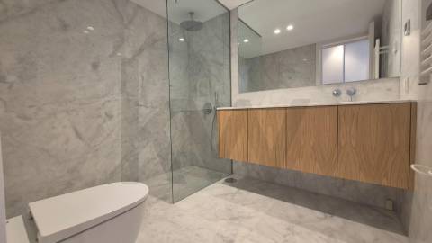 T4 Duplex com Piscina Privativa em Nevogilde NOVO