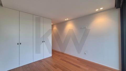 T4 Duplex com Piscina Privativa em Nevogilde NOVO