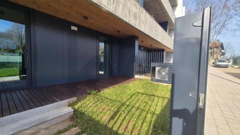 T4 Duplex com Piscina Privativa em Nevogilde NOVO