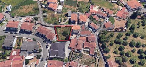 TERRENO PARA CONSTRUÇÃO COM 600 M2 - VILA DE CUCUJÃES, OLIVEIRA DE AZEMÉIS