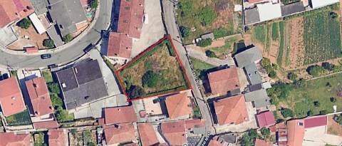 TERRENO PARA CONSTRUÇÃO COM 600 M2 - VILA DE CUCUJÃES, OLIVEIRA DE AZEMÉIS