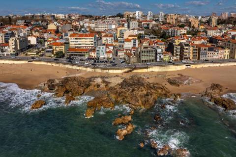 Moradia T3+1 Nova na Foz do Douro – A 80 metros do Mar