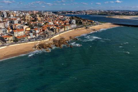 Moradia T3+1 Nova na Foz do Douro – A 80 metros do Mar