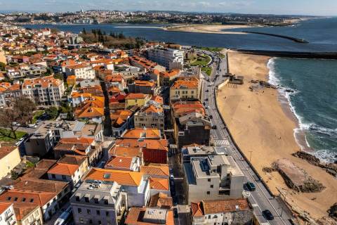 Moradia T3+1 Nova na Foz do Douro – A 80 metros do Mar