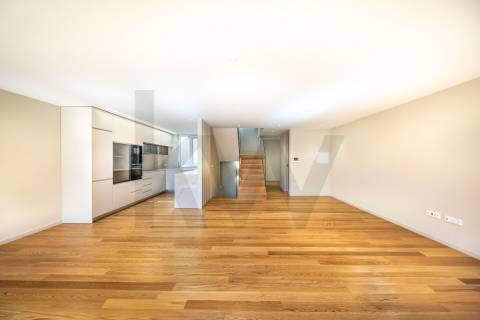 Moradia T3+1 Nova na Foz do Douro – A 80 metros do Mar