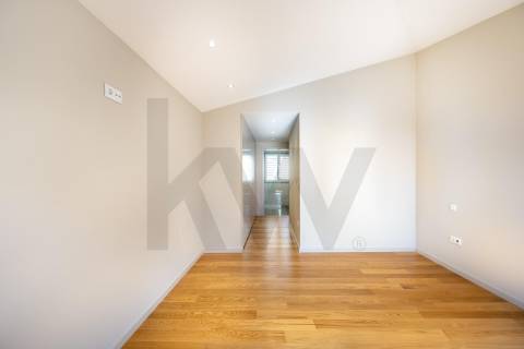 Moradia T3+1 Nova na Foz do Douro – A 80 metros do Mar