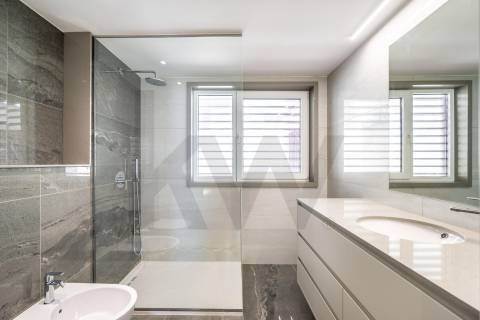 Moradia T3+1 Nova na Foz do Douro – A 80 metros do Mar