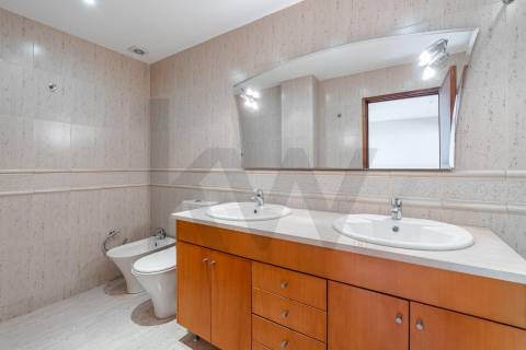 APARTAMENTO T4 DUPLEX  - OVAR