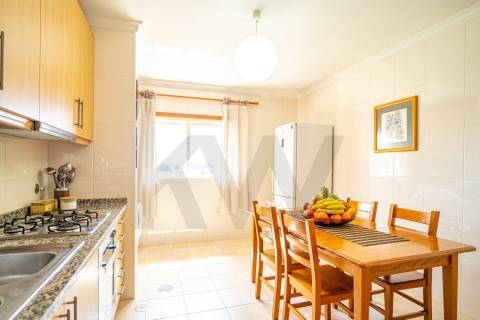 Apartamento T3 | Duplex | Último andar | Varandas | Aquec central | Santa Joana, Aveiro