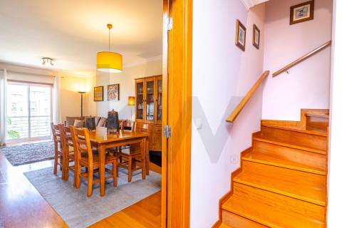 Apartamento T3 | Duplex | Último andar | Varandas | Aquec central | Santa Joana, Aveiro