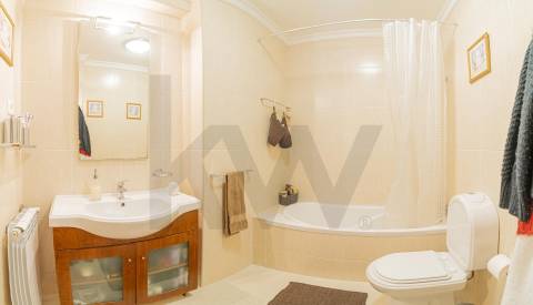 Apartamento T3 | Duplex | Último andar | Varandas | Aquec central | Santa Joana, Aveiro