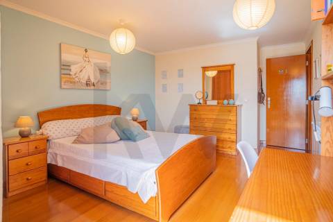 Apartamento T3 | Duplex | Último andar | Varandas | Aquec central | Santa Joana, Aveiro