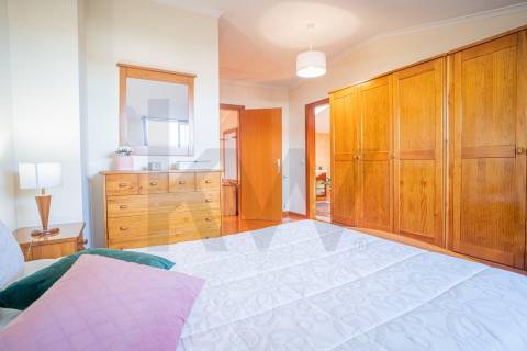 Apartamento T3 | Duplex | Último andar | Varandas | Aquec central | Santa Joana, Aveiro