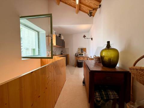 Apartamento T0 com Mezzanine junto à Praça da Galiza