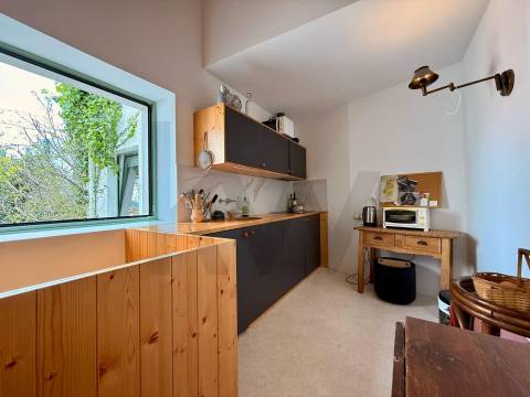 Apartamento T0 com Mezzanine junto à Praça da Galiza