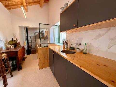 Apartamento T0 com Mezzanine junto à Praça da Galiza