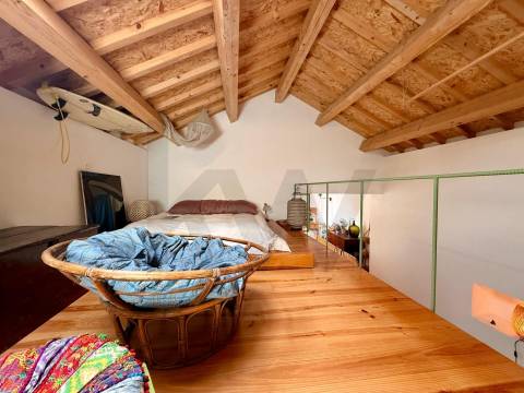 Apartamento T0 com Mezzanine junto à Praça da Galiza