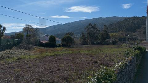 Terreno Urbanizável, murado e com 5.400M2