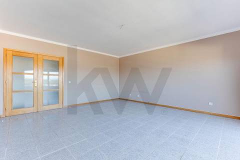 Magnífico T1 com excelentes áreas - Maia - Guardeiras