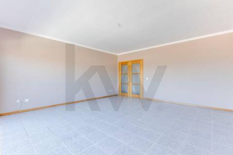 Magnífico T1 com excelentes áreas - Maia - Guardeiras