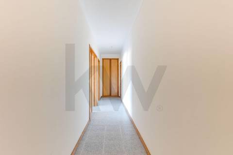 Magnífico T1 com excelentes áreas - Maia - Guardeiras