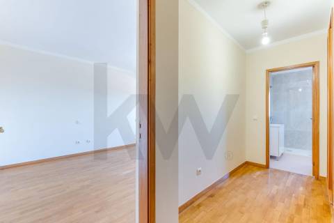 Magnífico T1 com excelentes áreas - Maia - Guardeiras