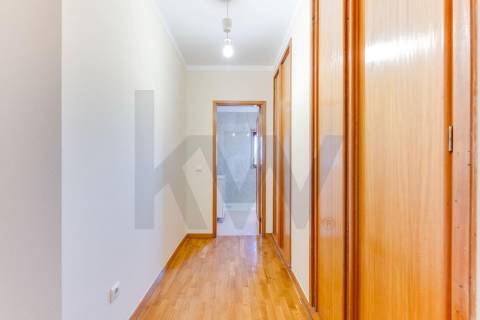 Magnífico T1 com excelentes áreas - Maia - Guardeiras