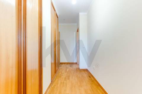 Magnífico T1 com excelentes áreas - Maia - Guardeiras