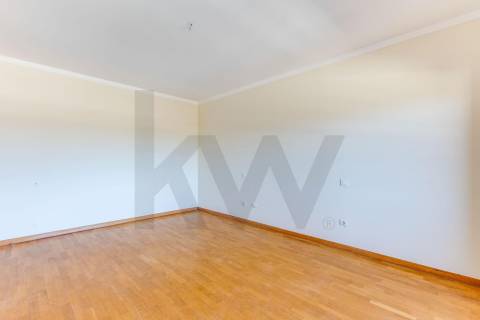 Magnífico T1 com excelentes áreas - Maia - Guardeiras